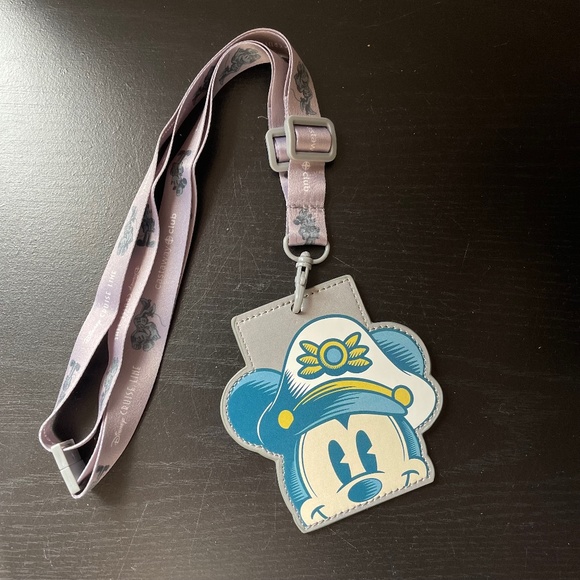 Disney Cruise Line DCL 25th Anniversary Platinum Lanyards Castaway Club - Picture 1 of 5